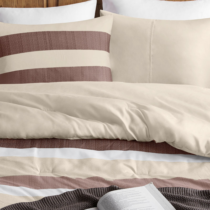 Ensemble de literie pour très grand lit durable en polyester à rayures modernes