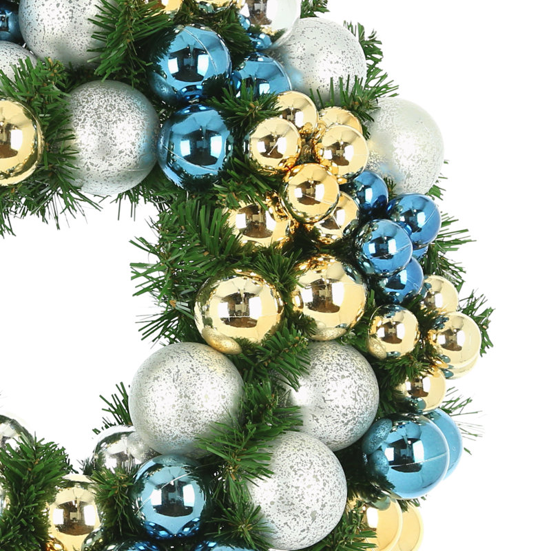 26" Holiday Evergreen Wreath With Ornaments