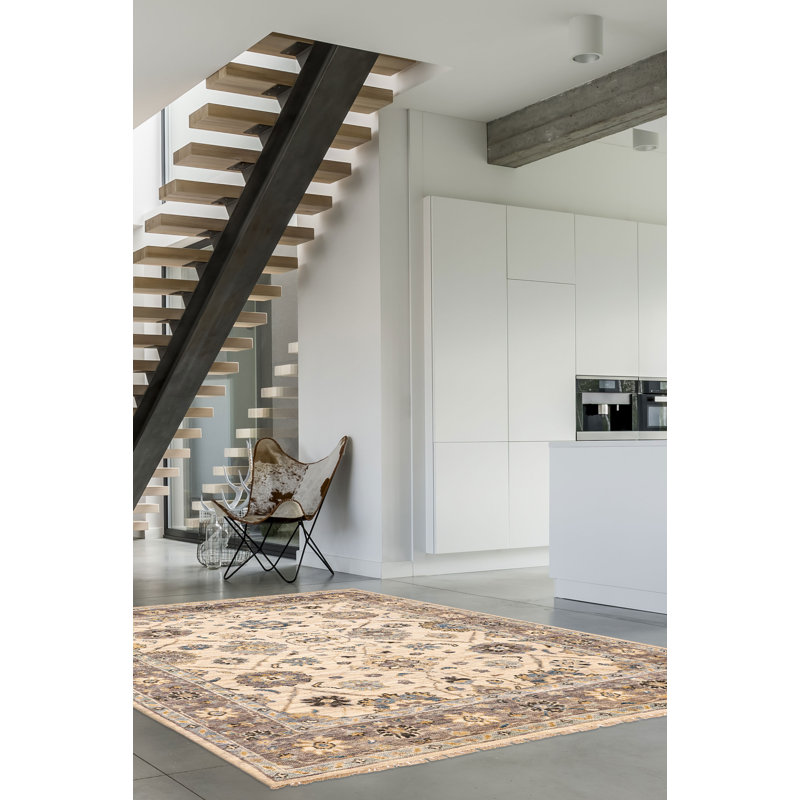 Tapis crème Jules Serapi 7 pi 9 po x 9 pi 11 po