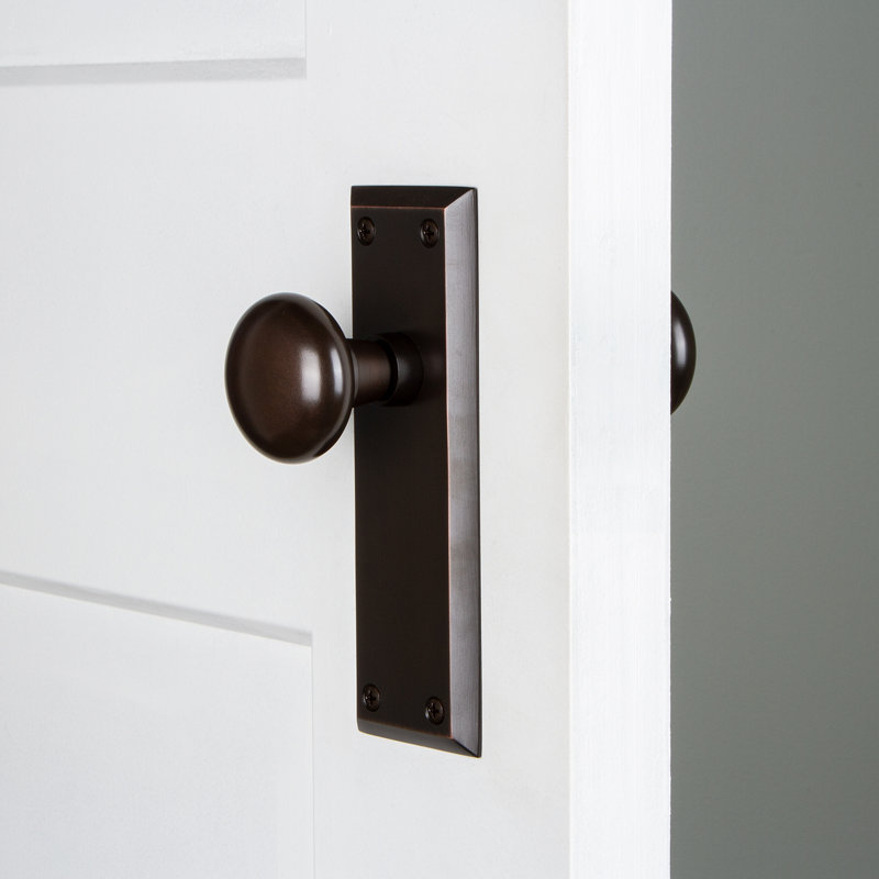 New York Plate with New York Door Knob, Timeless Bronze