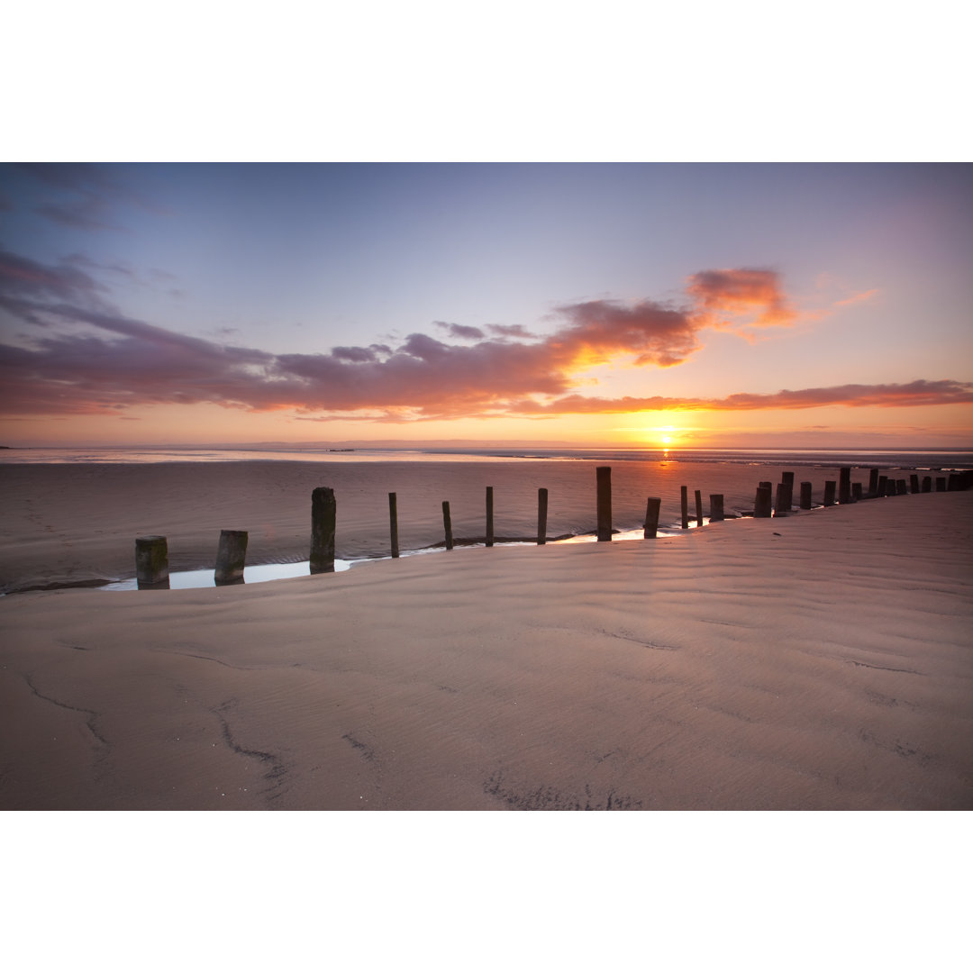 Berrow Beach von Antonyspencer - Kunstdrucke auf Leinwand ohne Rahmen