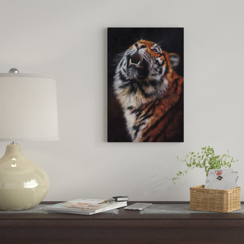 « tiger looking up », impression sur toile, H 12 po x l 8 po x P 0,75 po, Toile tendue, Pas de tapis