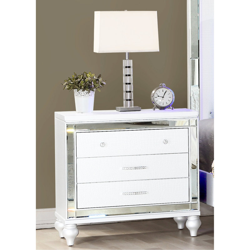 Armoire de chevet en bois blanc pour chambre à coucher, 3 tiroirs, panneaux de miroir, quincaillerie en cristal, 17 p.
