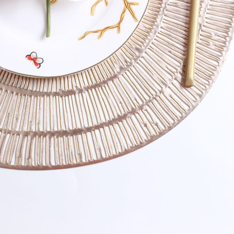 No Pattern Round Placemat, Gold