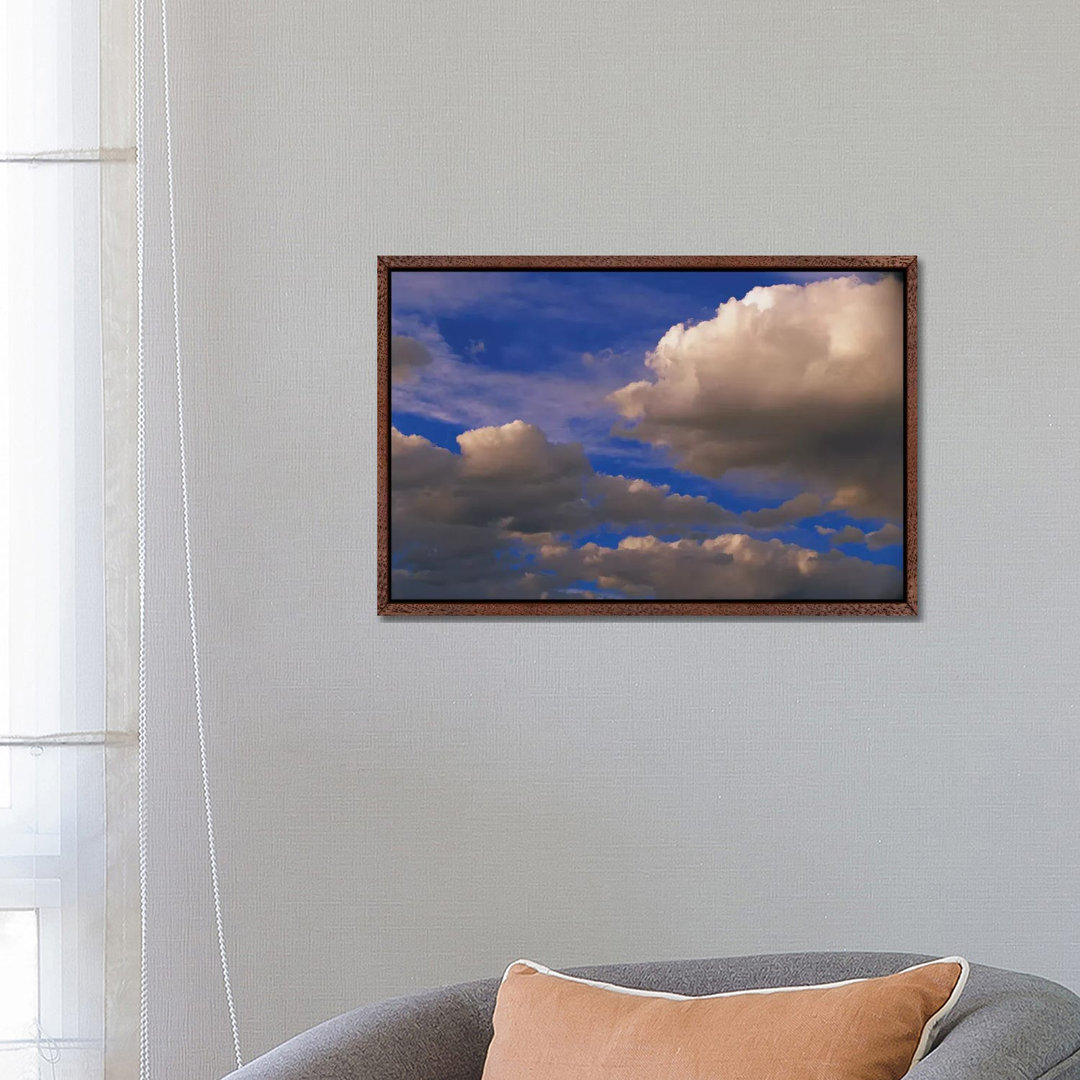 Bunte Wolken gegen blauen Himmel, New Mexico von Tim Fitzharris - Galerie-umwickelte Leinwand Giclée auf Leinwand