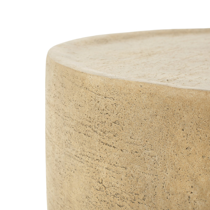 Ensemble de conversation d'extérieur moderne Caggiano pour 4 personnes en MGO et aluminium, avec fauteuils club rembourrés et table basse ronde en forme de tambour.