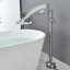 Bec de baignoire au sol avec douchette-92931759