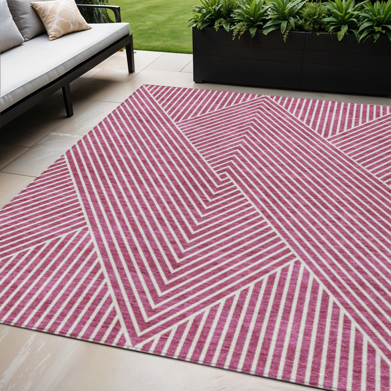 Tapis intérieur / extérieur géométrique lavable 5 pi x 8 pi rosé et ivoire