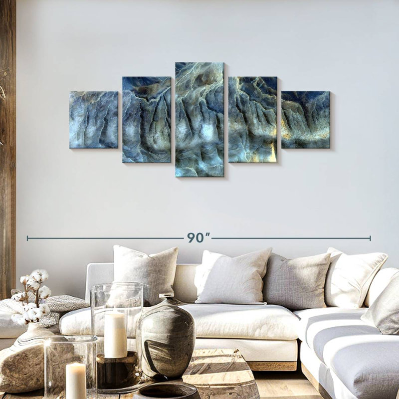 Wallie Outdoor, 30" H x 68" W