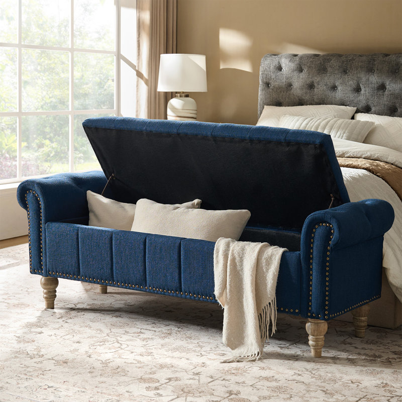 Banc de rangement traditionnel l 58,5 po Georgia avec pieds en bois massif et garniture cloutée Georgia, Marine