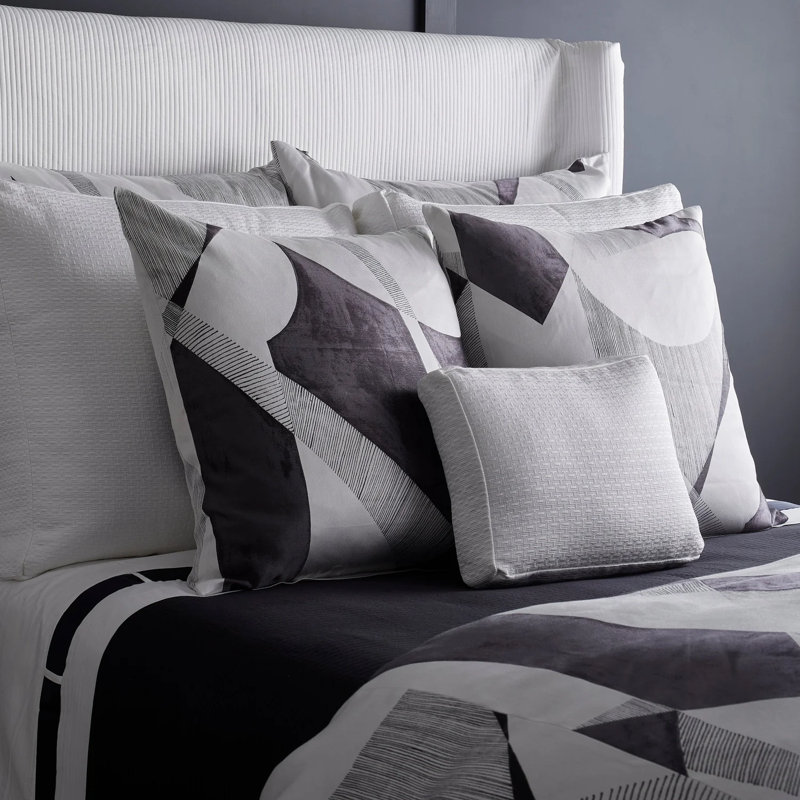 Linea Polyester Channel Stitch Abstract Coverlet, Queen Coverlet + 2 Euro Shams, Black
