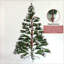 Arbre de Noël artificiel pin 7,5 pi avec des pommes de pin, des baies et un support pliable