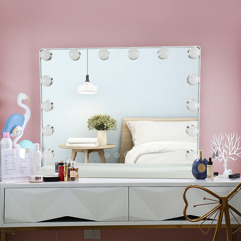 Miroir grossissant de maquillage / rasage Thatch 14/15 lumières, 15,75 po x 4,72 po, Blanc
