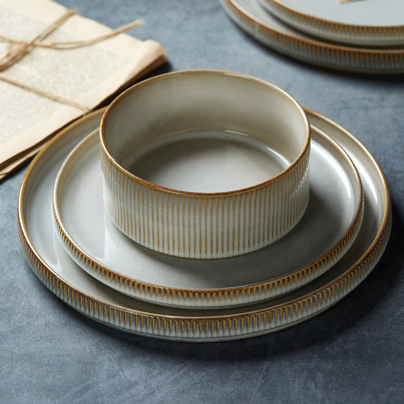 Famiware 18 Piece Dinnerware Sets, Service for 6, Cappuccino White