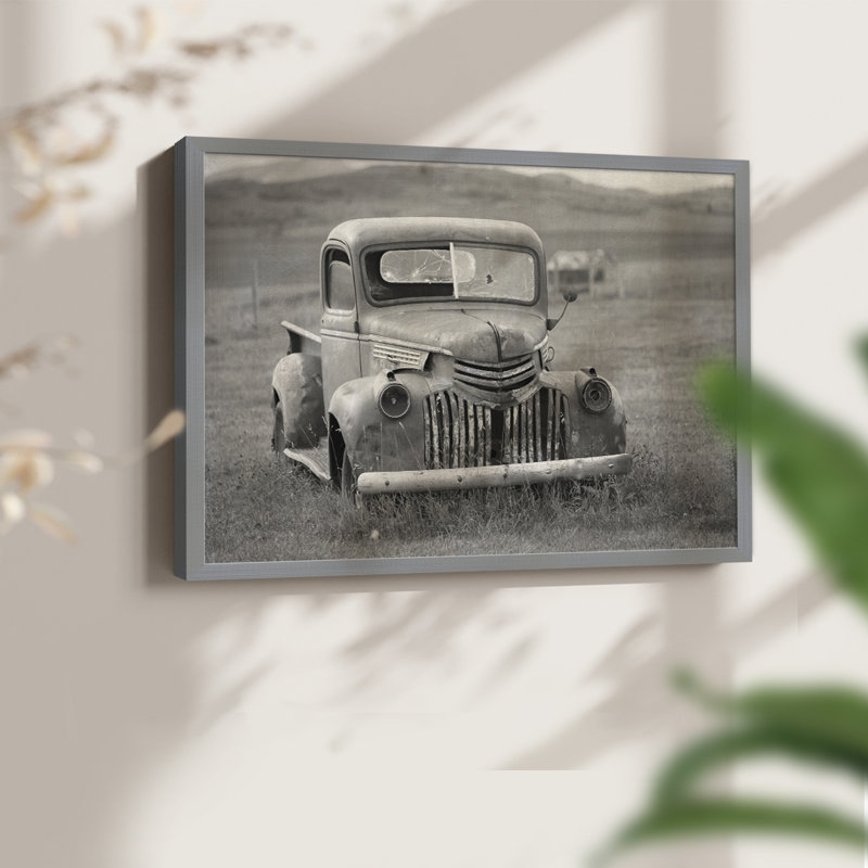 Vieux camion de ferme - impression encadrée - réarmable, Gris, H 11 po x l 14 po