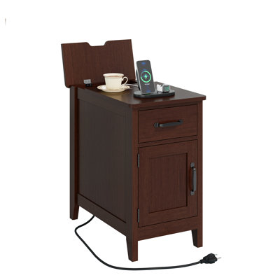 Table de bout étroite avec station de charge, prise rabattable et USB-C, table de chevet avec tiroir et armoire