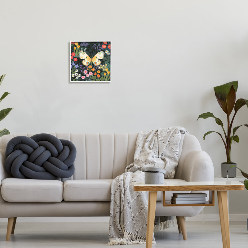 Motif de jardin et papillon encadré par Jennifer Brinley Levison Designs, Estampe numérique encadrée blanc bord de mer