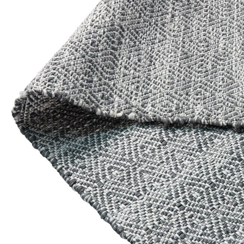 Indoor / Outdoor Rug, Rectangle 5' x 7'