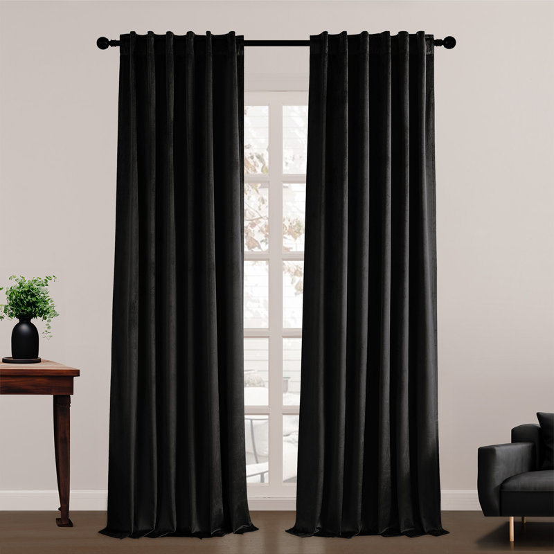 Paire de rideaux occultant avec passe-tringle Ike, Noir, L 52 po x L 84 po