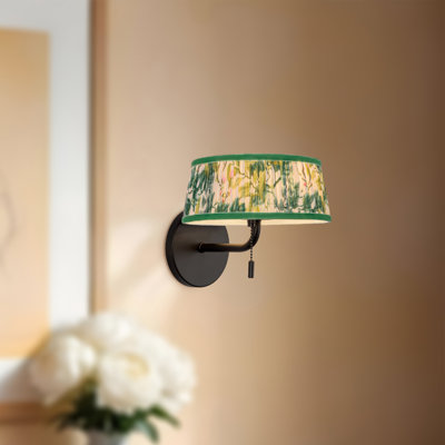 Éclairage pour meuble-lavabo mural noir mat 7 po avec abat-jour en lin plissé vert Andrewson