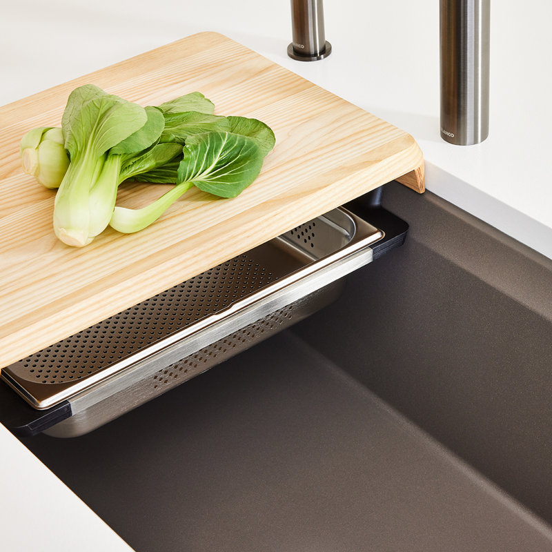 Inteos Bridge Cutting Board