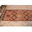 Exquis chemin de table Kilim turc rétro avec des nuances d'automne et des motifs géométriques uniques en laine