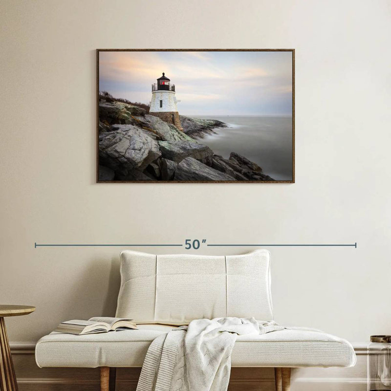 Phare de Coastal Castle Hill, 37 po x 25 po, Cadre flottant noyer