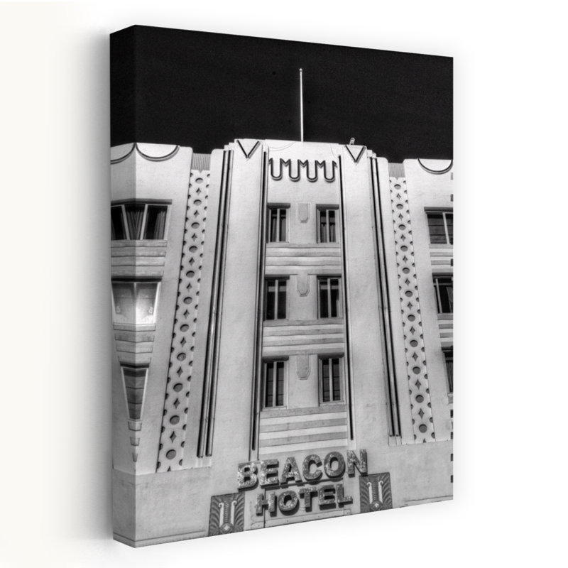 Beacon Hotel, architecture géométrique, art urbain, H 60 po x l 40 po