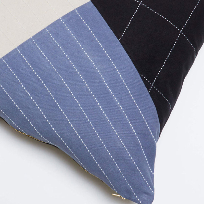 Naari Square Pillow Cover & Insert