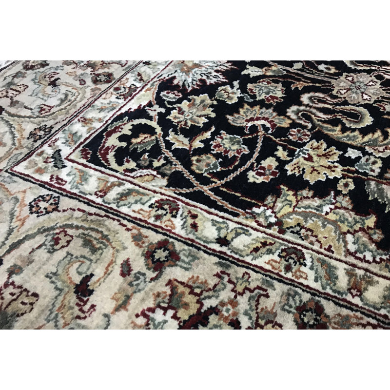 Sona Wool Oriental Area Rug
