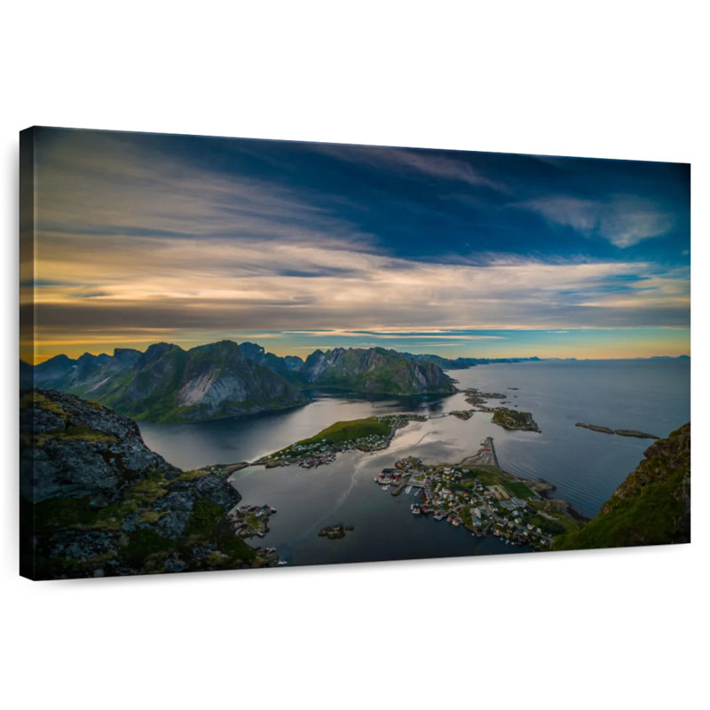 Paysage épique et norvégien, H 16 po x l 24 po