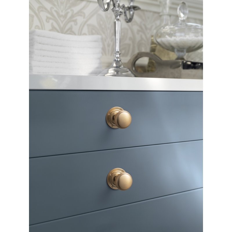 Boutons d'armoire ronds perlés en bronze antique avec contre-plaque décorative, poignées de tiroir de meubles rétro