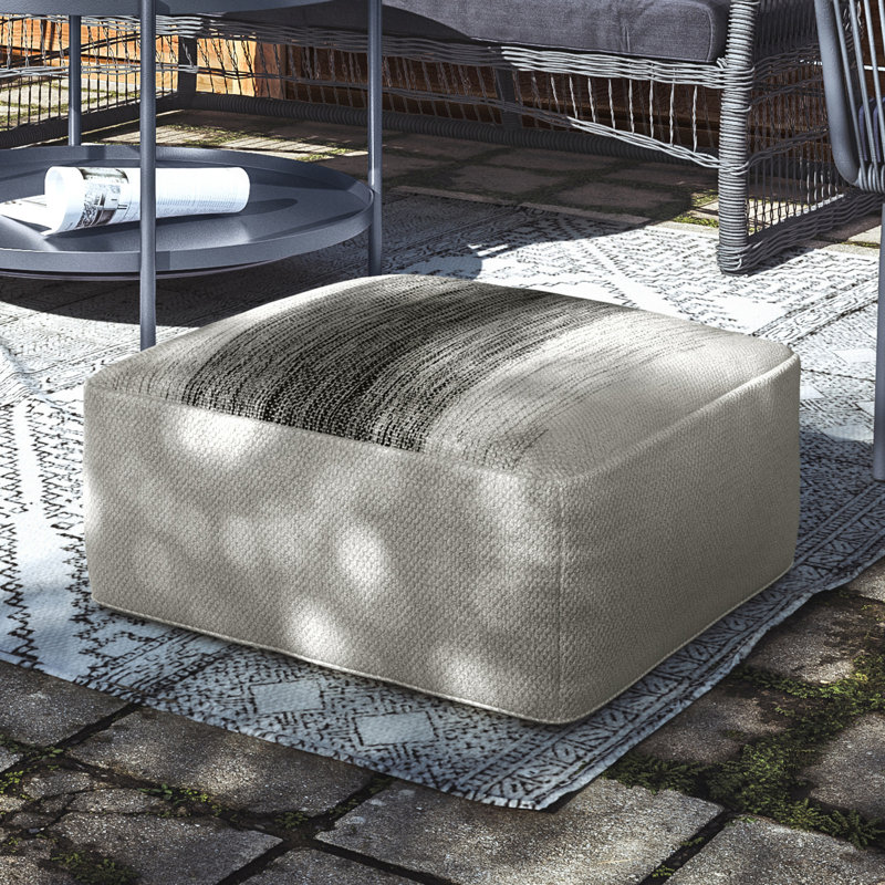 Pouf carré Sabella de 20 po de largeur en polyester PET gris et blanc