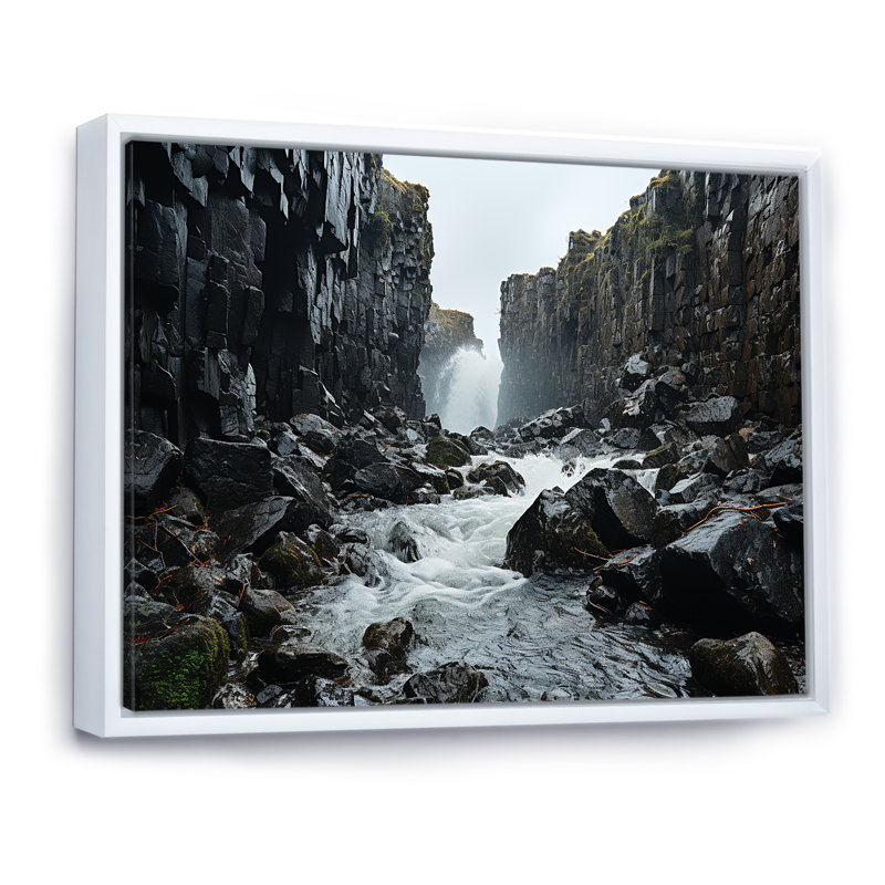 Paysage de rivière en cascade, H 16 po x l 32 po x P 1 po, Cadre flottant blanc