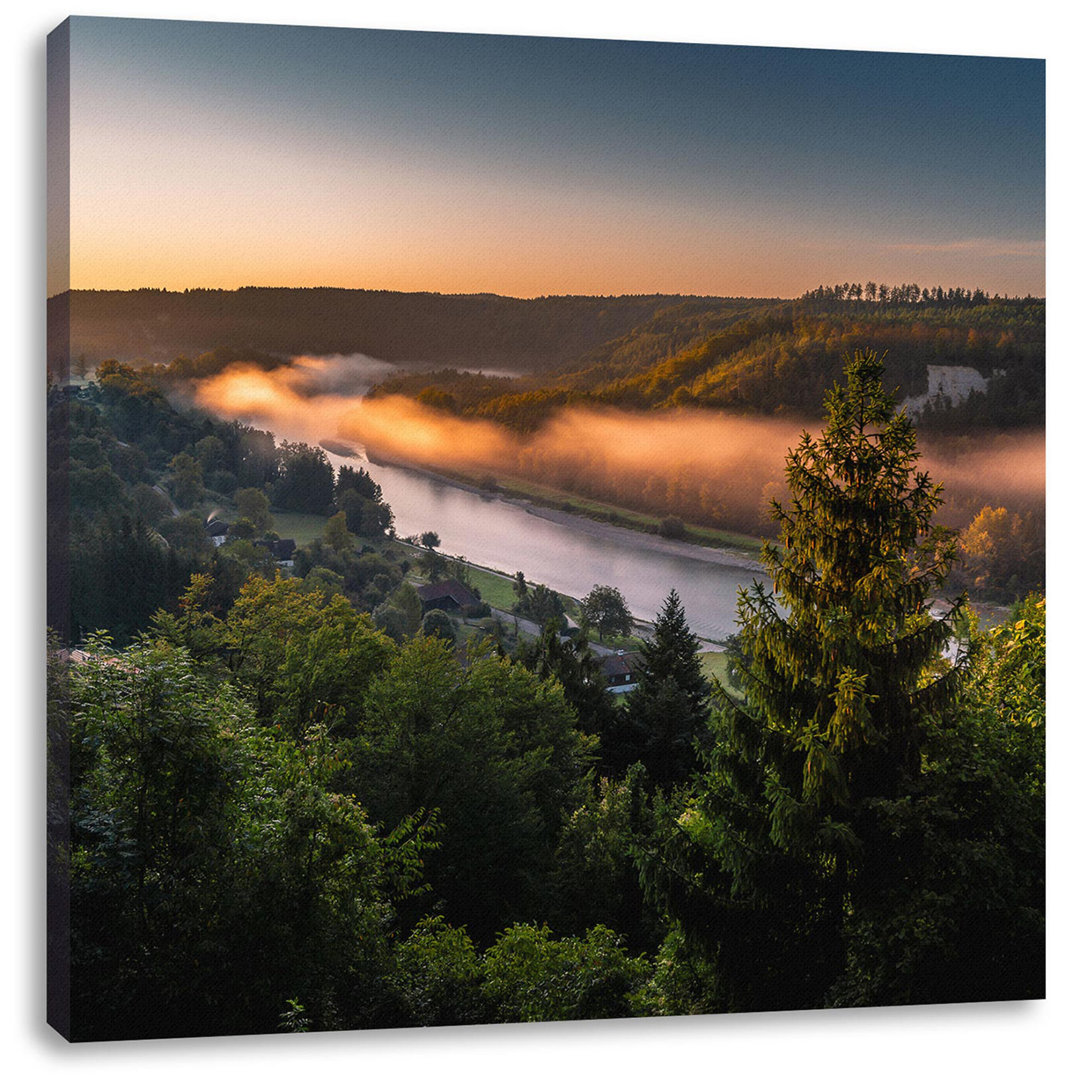 Leinwandbild Nebel über dem Fluss bei Sonnenaufgang