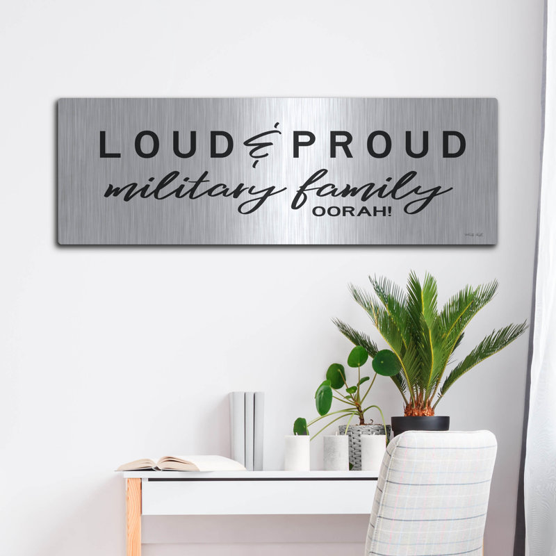 «Loud Proud Military Family» par Cindy Jacobs, H 16 po x l 48 po