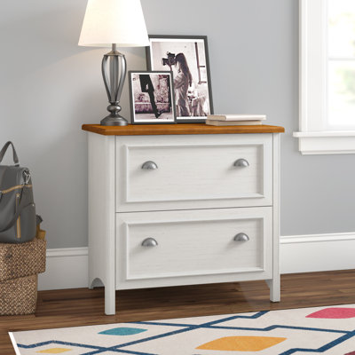 Waelder Accent Chest