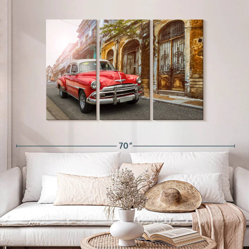 Voiture cubaine rouge Mehar, H 32 po x l 50 po