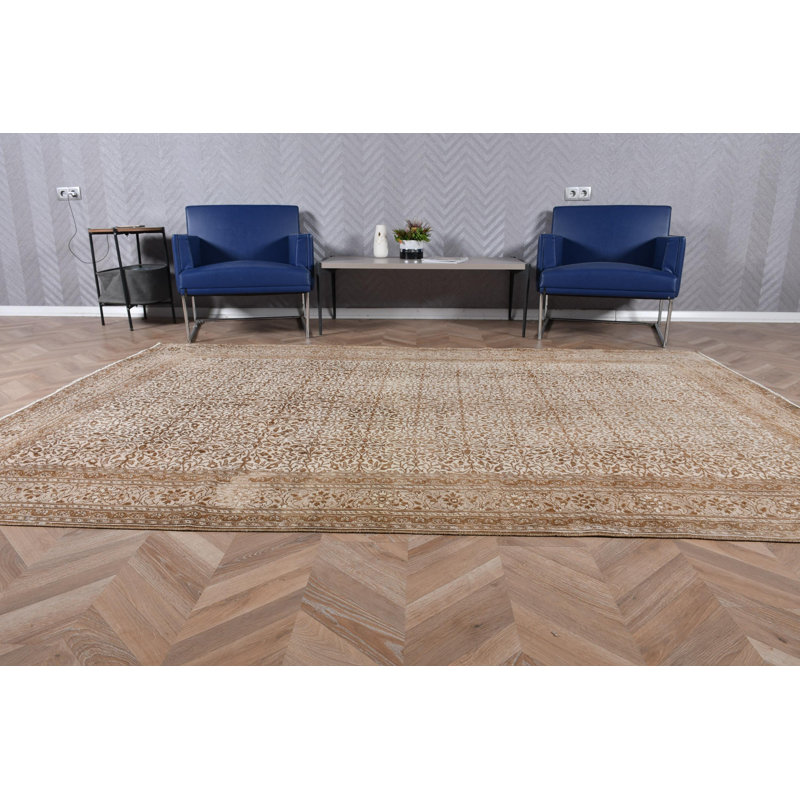 Authentique tapis turc vintage en laine, idéal pour un usage au salon, conçu dans un style traditionnel anatolien dans des tons de brun chaud