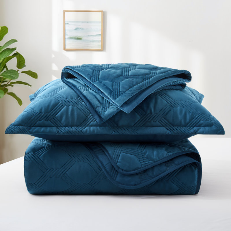 Reversible Diamond Embossed Bedspread Set – Geometric Quilt With Shams, King Bedspread Set with 2 Pillow Shams