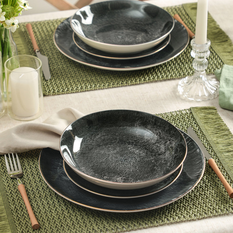 Service de table en porcelaine 24 pièces Christian Siriano, Noir
