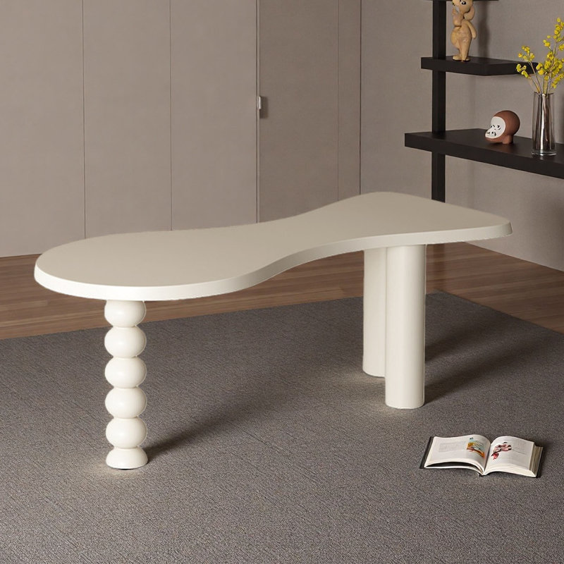 Bureau ergonomique luxueux en bois massif de couleur crème, H 29,5 po x l 70,9 po x P 31,5 po