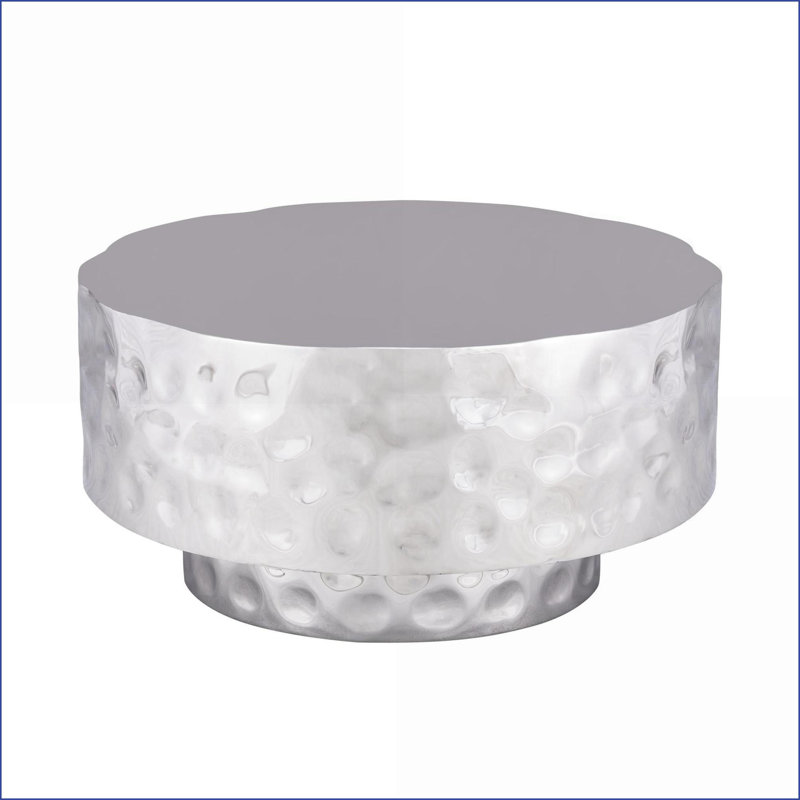 Table basse moderne en acier inoxydable pour le salon, texture unique martelée à la main et amp; Finition argentée sophistiquée