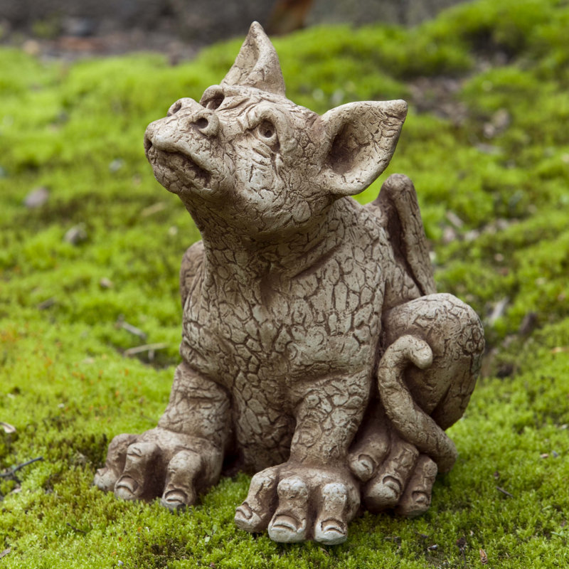 Paws Statue, Travertine