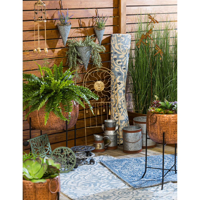 Edvard Metal Pot Planter