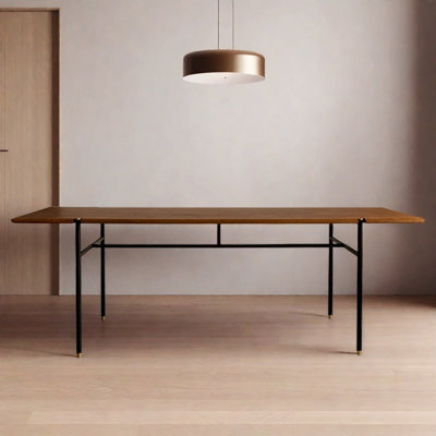Table de salle à manger de style américain en bois massif rétro.
