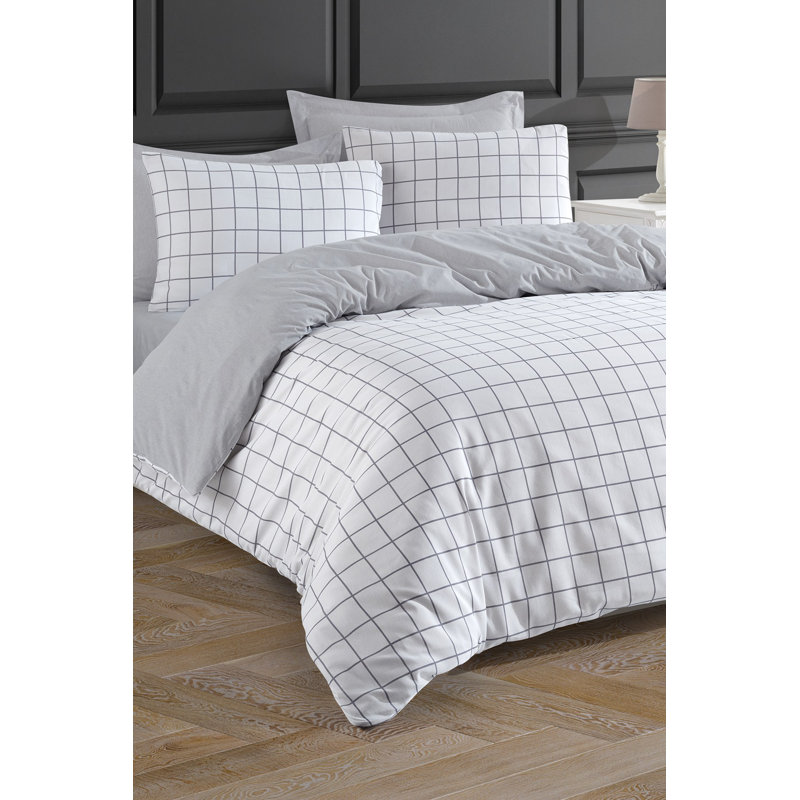 Super King Quilt Cover Set (3 Pieces), Grey & White, 102.4 x 86.6 inches | 65% Cotton / 35% Polyester, 120 Thread Count | Machine Washable, Button & Envelope Closure, Soft & Durable for Ultimate Comfort