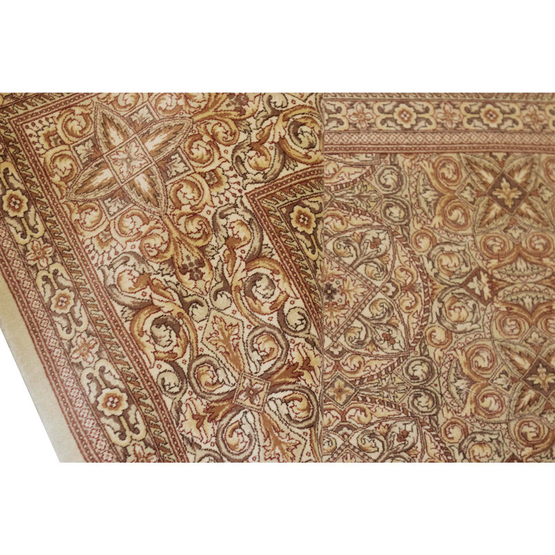 Tapis ivoire noué à la main de haute qualité