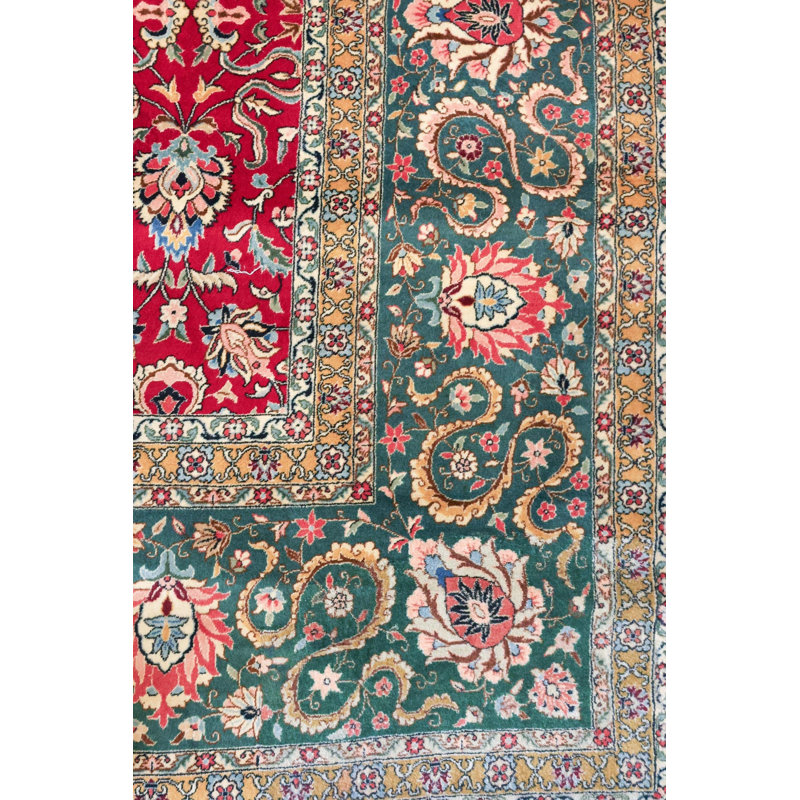 Tapis rouge antique formel unique en son genre 16 pi x 17 pi 10 po des années 1940