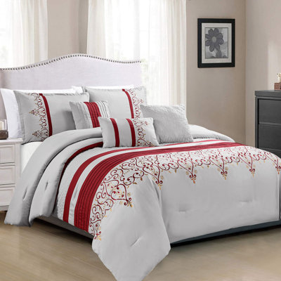 Ring Stitch Floral Comforter